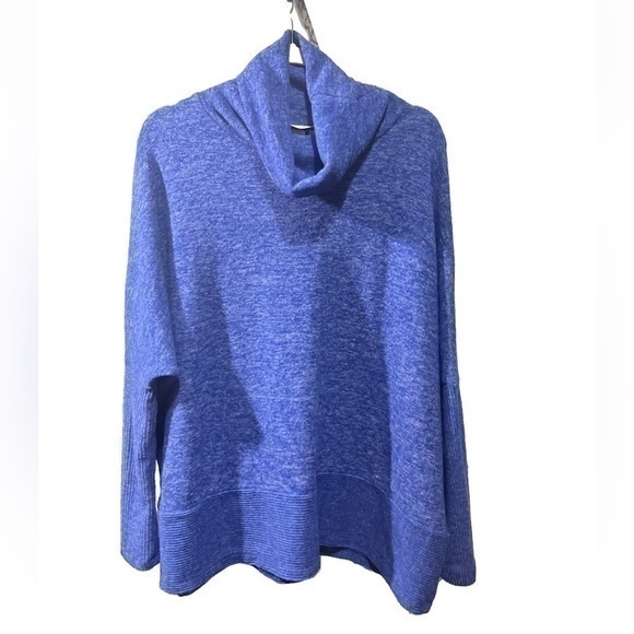 Zenana sweater blue very soft size medium excellent condition​​​​ - Picture 1 of 6